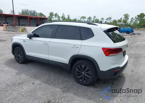 2022 Volkswagen Taos 1.5T S из США, поврежденный, VIN 3VVDX7B27NM003326